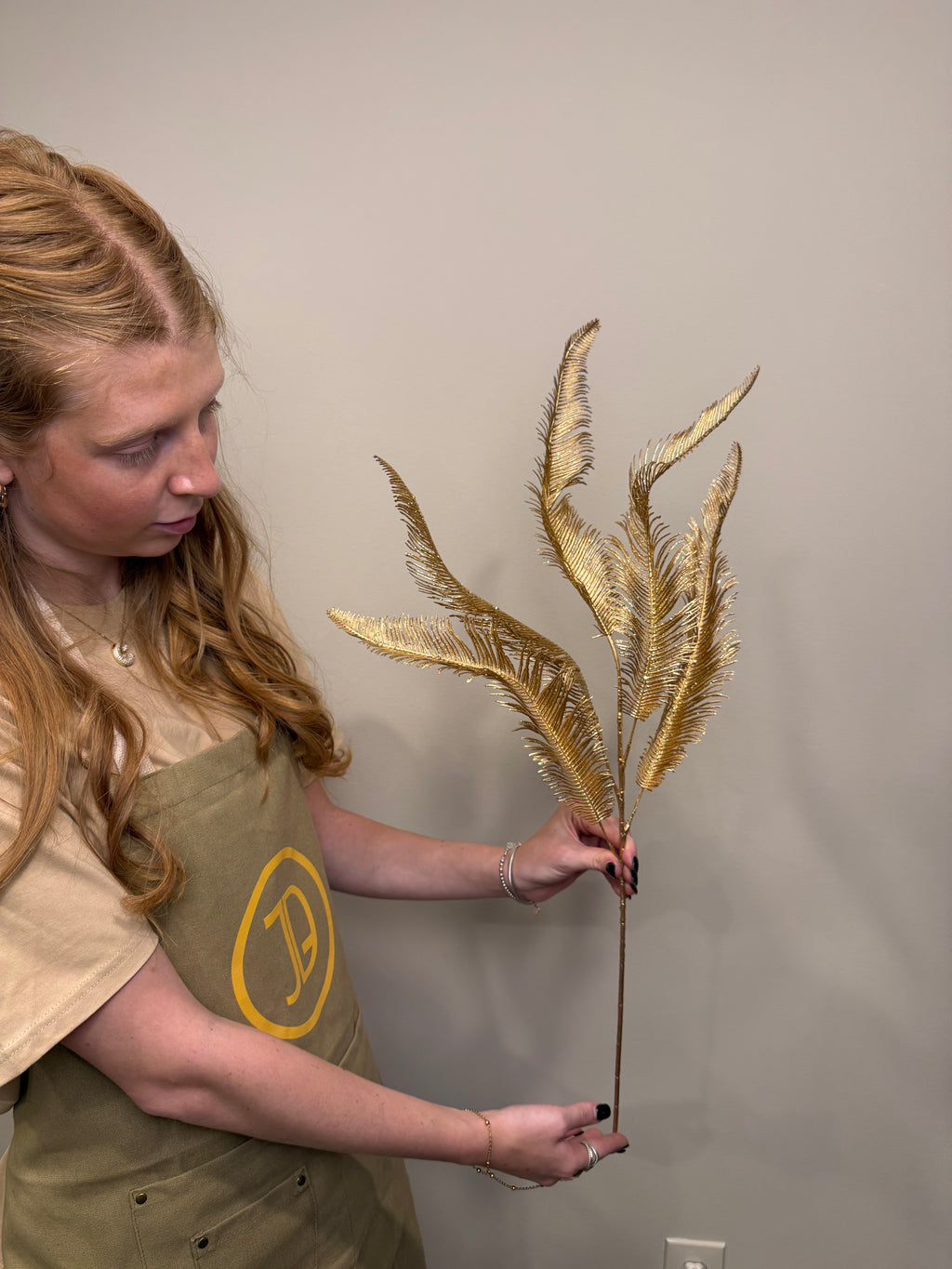 Faux Gold Metallic Frosted Fern Stem – Elegant Winter Greenery for Holiday Arrangements | Seasonal Designer Decor by JD Home + Holiday