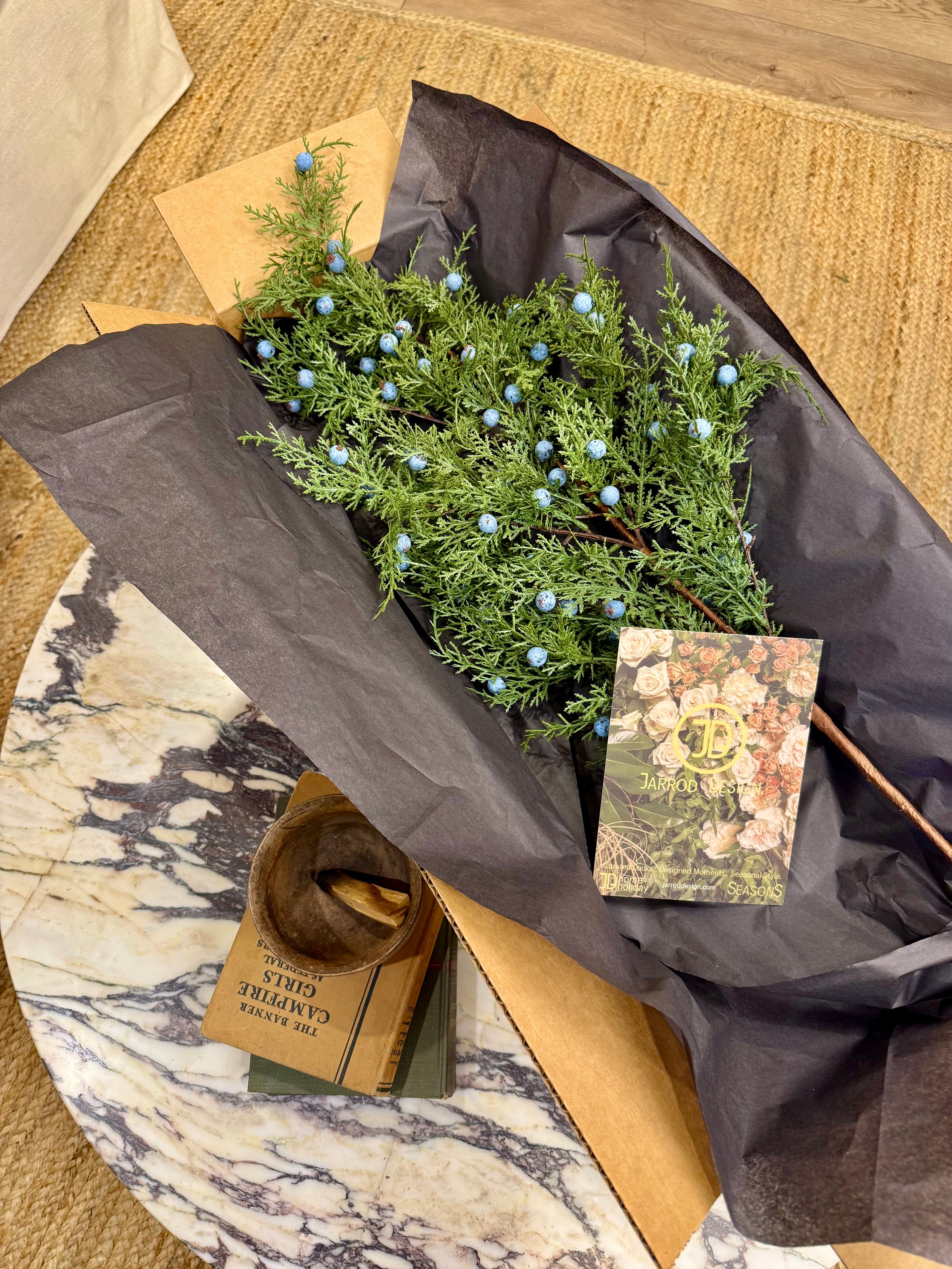 Realistic Faux Juniper Branch – Soft-Touch Winter Greenery Stem