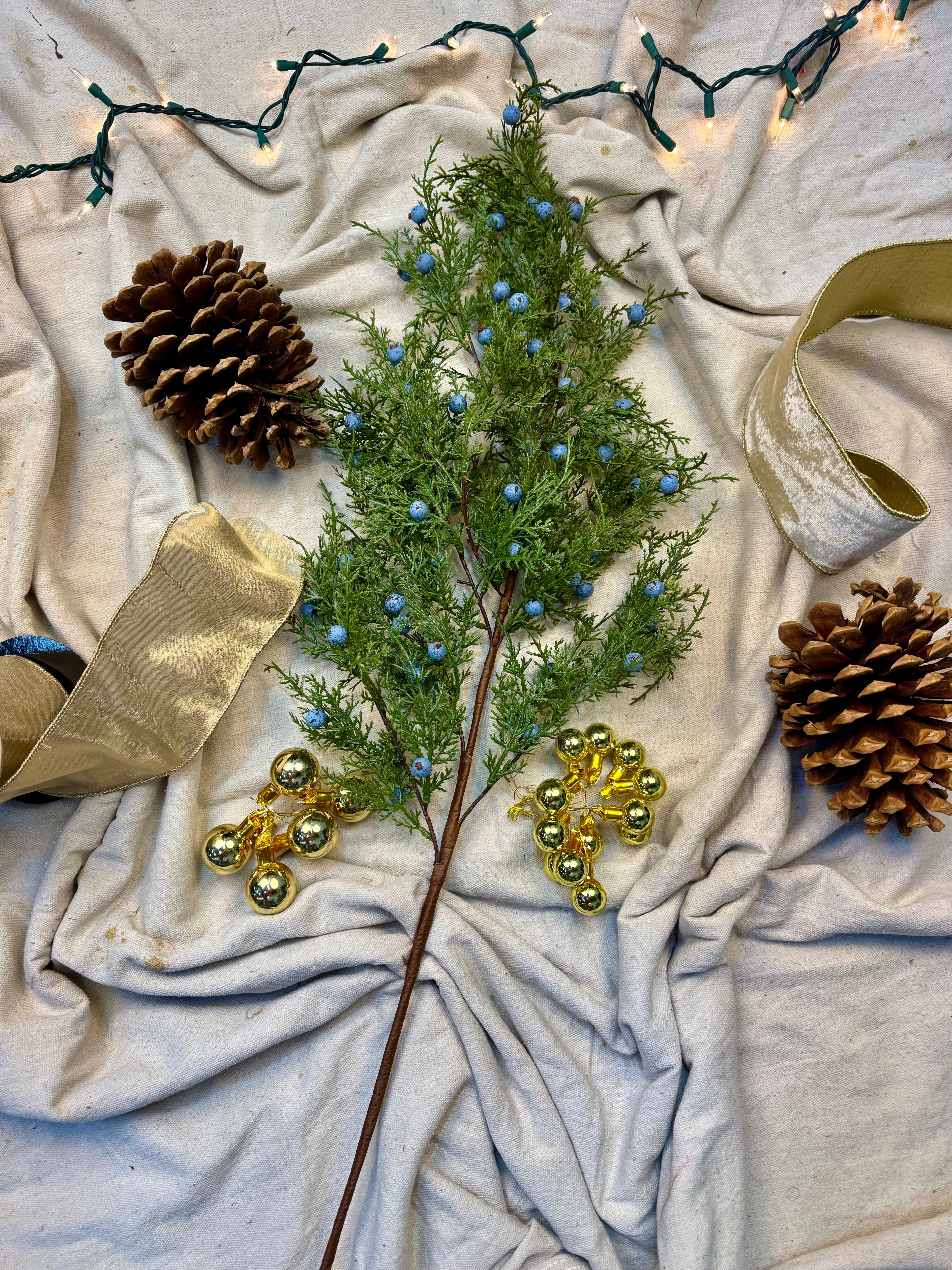 Realistic Faux Juniper Branch – Soft-Touch Winter Greenery Stem